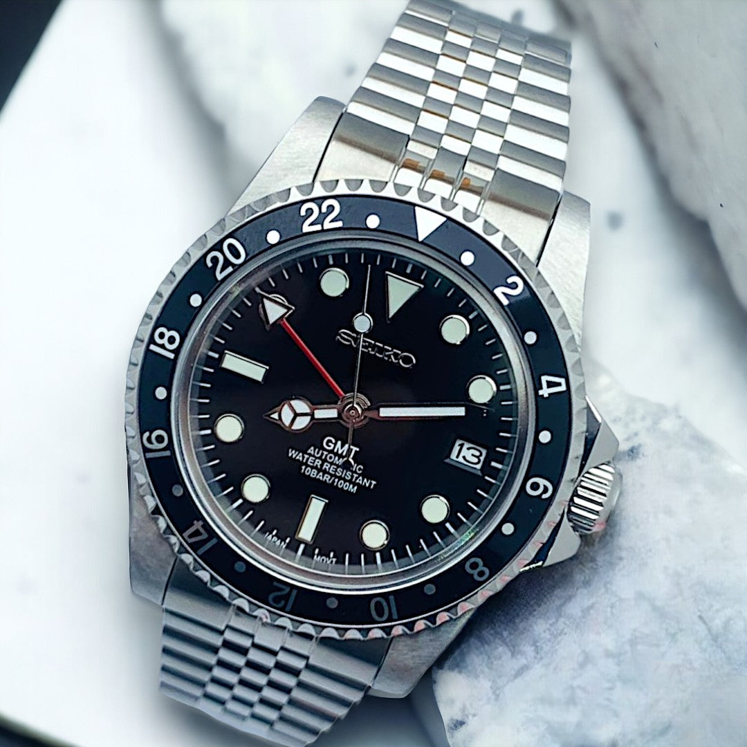 Custom Seiko MilSub Vintage Black Red GMT Benz Date Mod