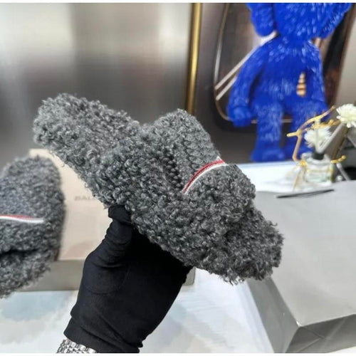2026 Fuzzy Women's Slides Designer Soft Slippers for Indoor Outdoor